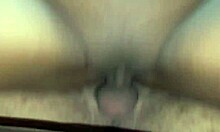 MILF indiana tem seu cu fodido por seu meio-irmão em vídeo caseiro