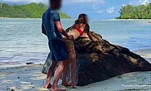 Téměř chycen při sexu na odlehlé pláži