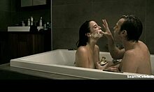 Η Eva Greens κάνει σπιτικό βίντεο με τα βυζιά και το στήθος της