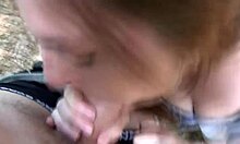Amatersko dekle iz Arnhema daje oralni seks na klopi