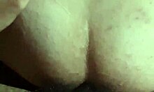 Gej moški deli svojo analno izkušnjo z bikom v domačem videu