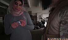 Joven adolescente musulmana Amirs encuentro sexual