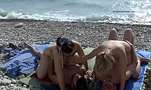 Υπαίθριο όργιο με Ρωσίδες γυμνίστριες στην παραλία
