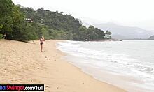Amandaborges, en brasiliansk amatør, blir hentet på stranden for analsex