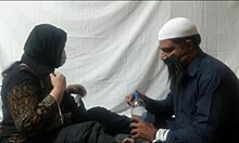 Pakistansk thurki baba ji sutter pik og bliver kneppet